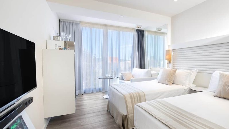 ME Ibiza-Aura Room_10932